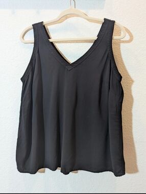 Torrid Black V-Neck Sleeveless Blouse